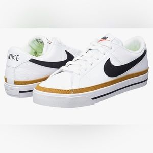 NEW-Nike Court Legacy, women’s 10, in box